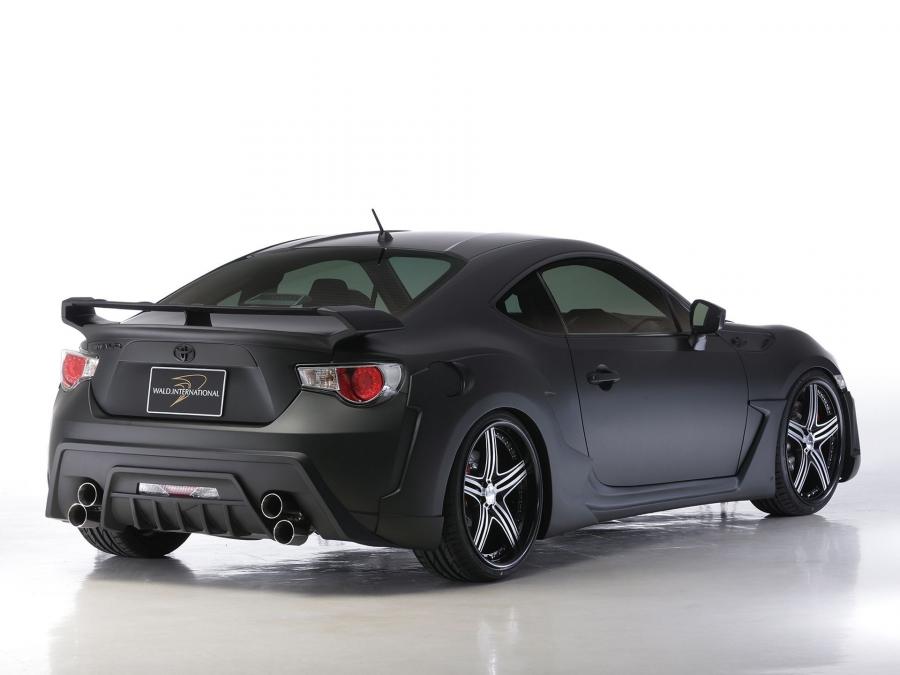  Toyota GT 86 Sports Line by WALD 2013 года  (фото 2 из 9)
